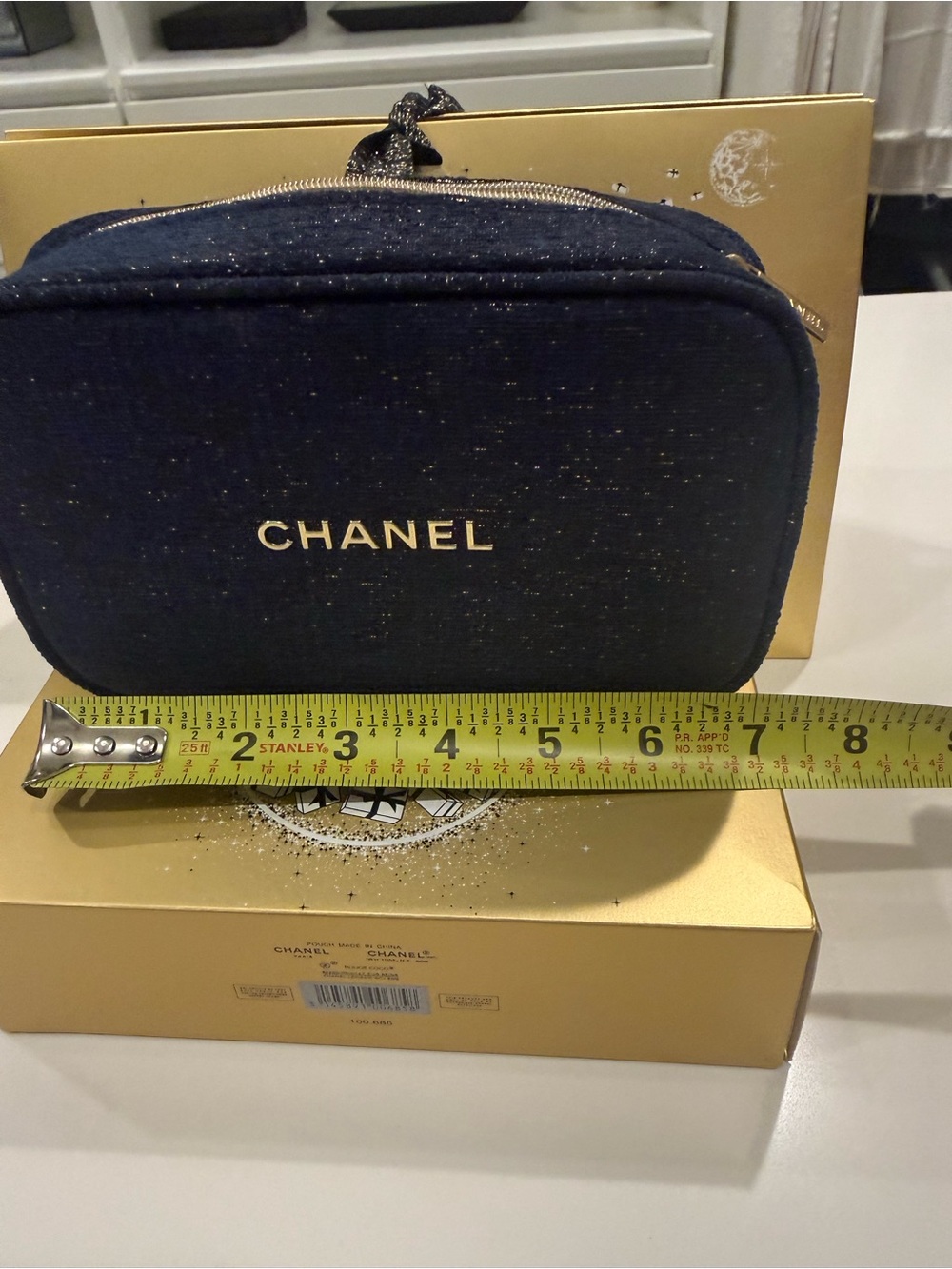 NEW CHANEL Navy blue Sparkle Zip cosmetic Pouch with Gold Logo - Picture 3 of 5